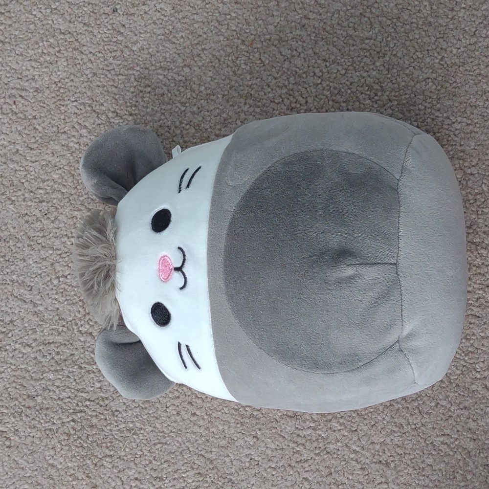 Gray and White mouse 8" Squishmallow🐭
